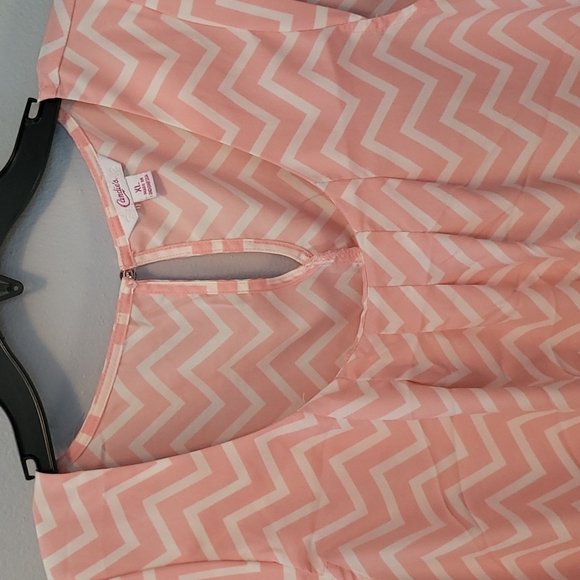 Candies Women’s Cap Sleeve Chevron Blouse  | Size XL - Picture 2 of 5